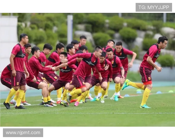 国家队迎关键战新帅亮相中超球员成焦点备战亚洲赛事引发球迷热议