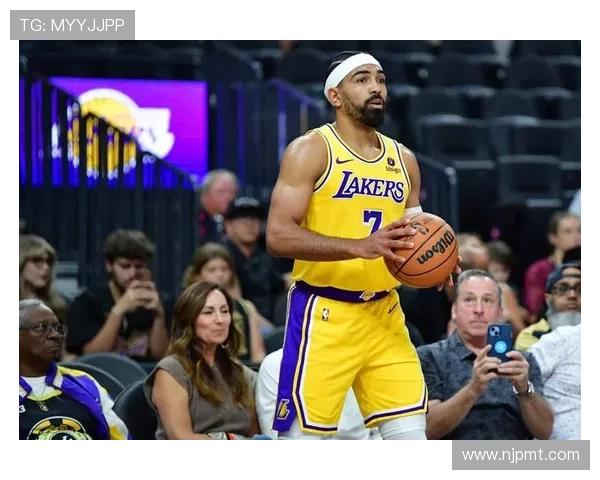 詹姆斯伤情恢复良好将随队参加季前赛 安东尼戴维斯期待新赛季发挥